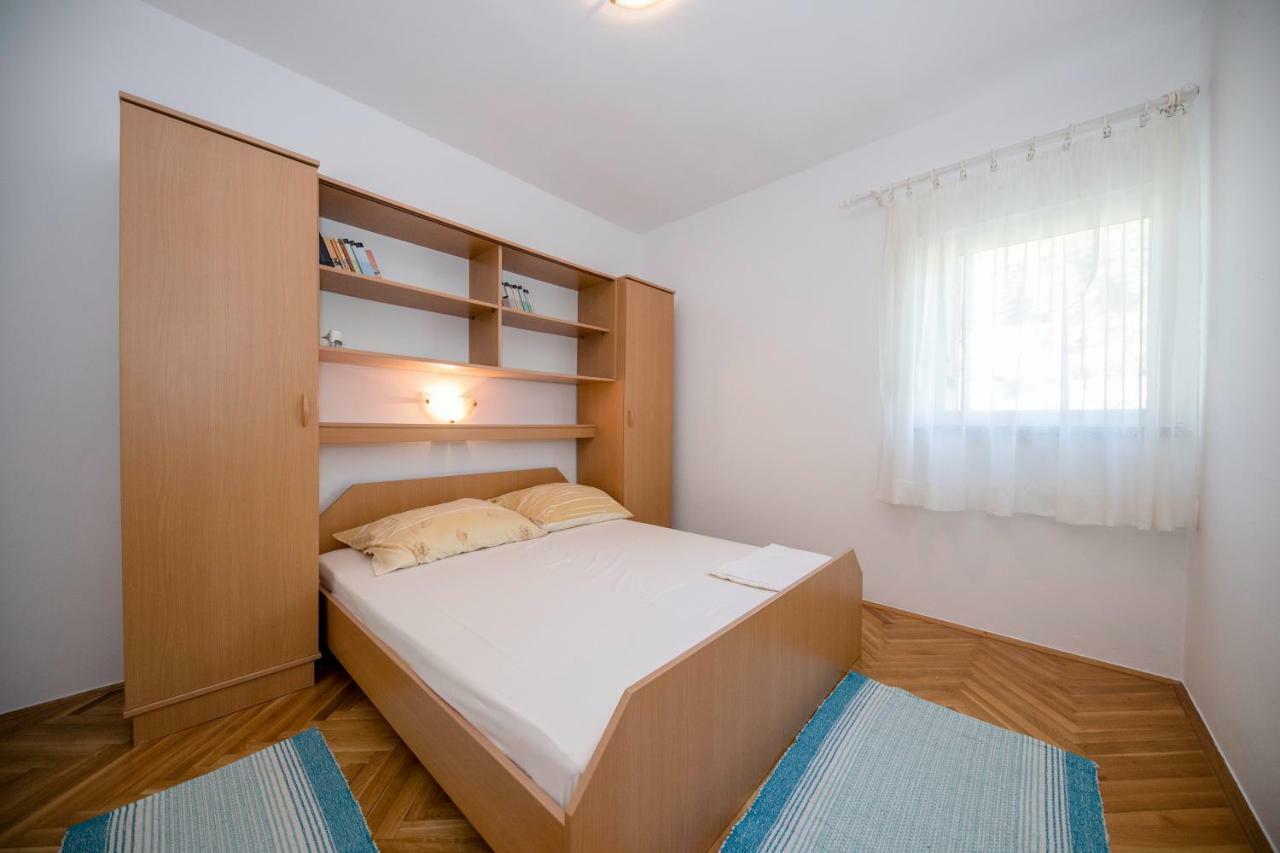 Kuca Leonora Apartman Banjol Kültér fotó