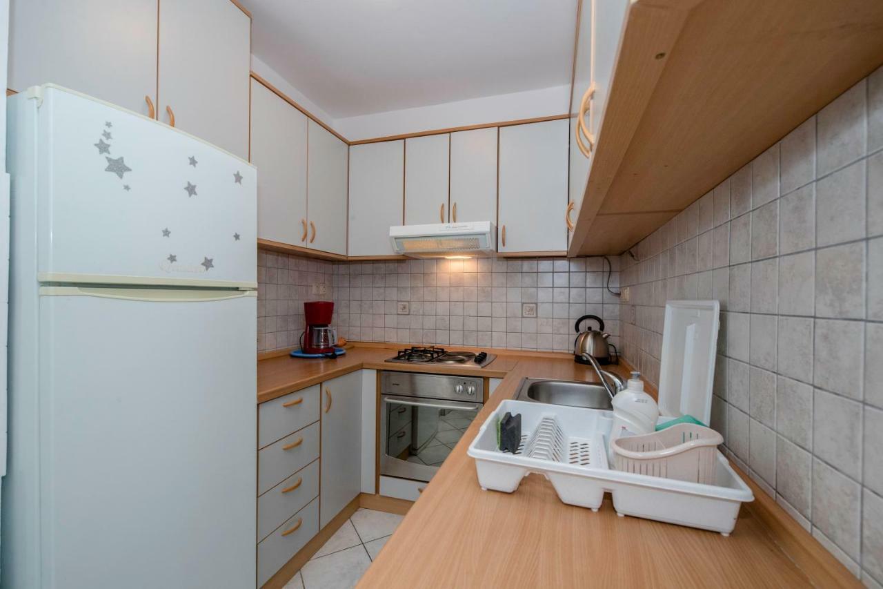 Kuca Leonora Apartman Banjol Kültér fotó
