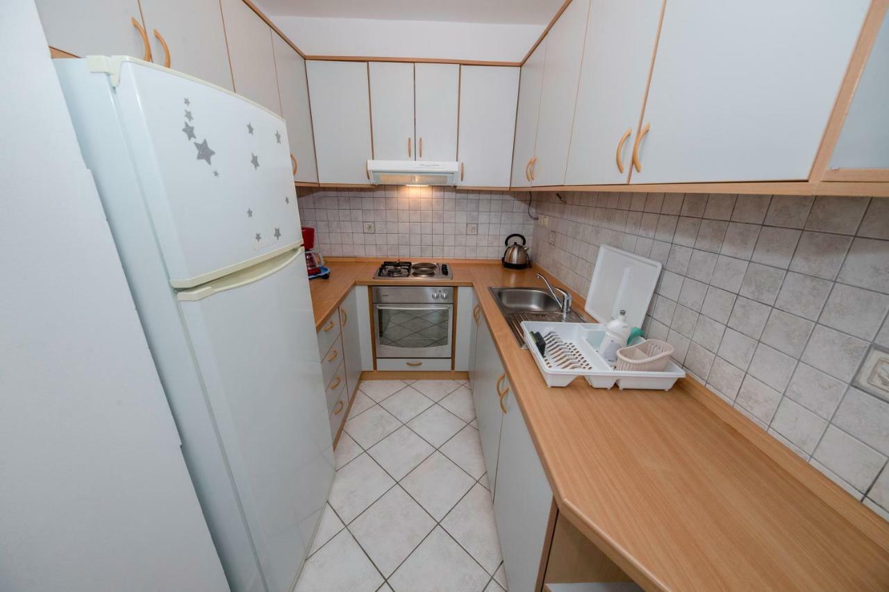 Kuca Leonora Apartman Banjol Kültér fotó
